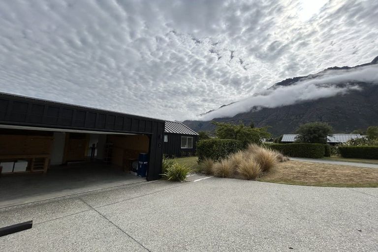Photo of property in 3 Caithness Court, Jacks Point, Queenstown, 9371