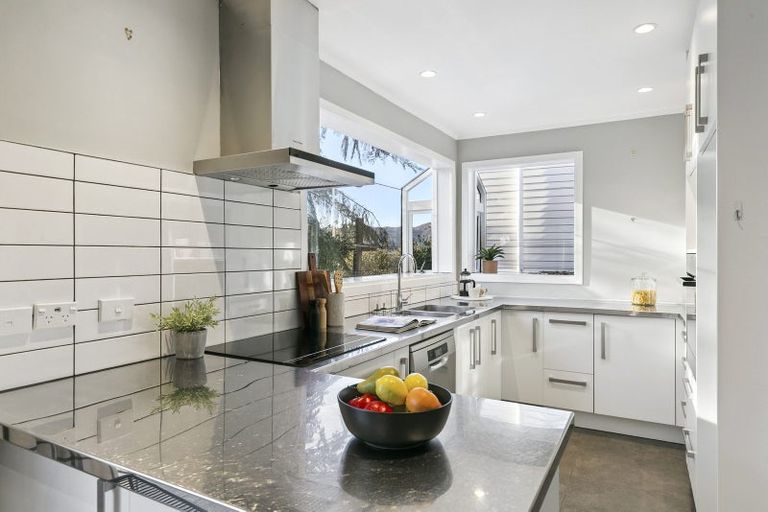 Photo of property in 132 Mairangi Road, Wilton, Wellington, 6012