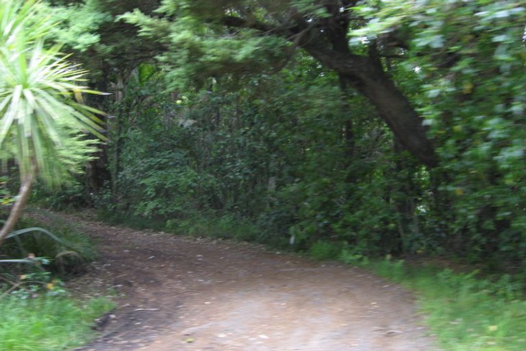 Photo of property in 103 Hinau Road, Waimauku, 0881