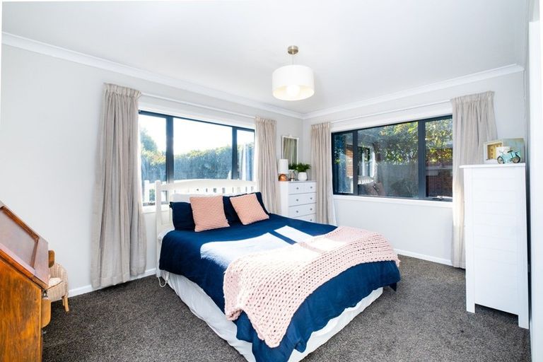 Photo of property in 21 Napier Street, Jervoistown, Napier, 4112
