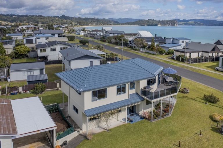 Photo of property in 1 Hardy Place, Cooks Beach, Whitianga, 3591