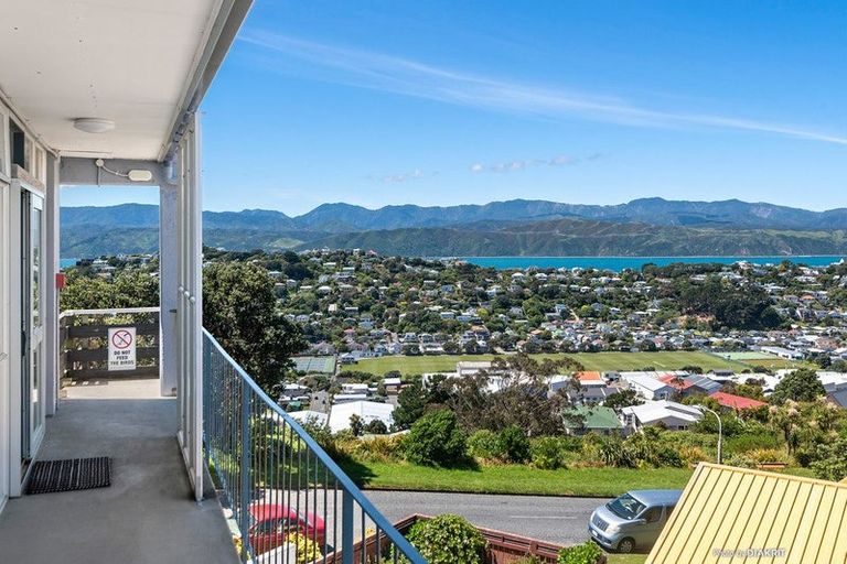 Photo of property in 23uc7 Rangitane Street, Maupuia, Wellington, 6022