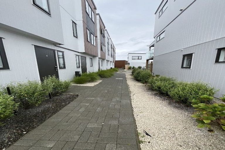 Photo of property in 5/3 Abbotleigh Avenue, Te Atatu Peninsula, Auckland, 0610