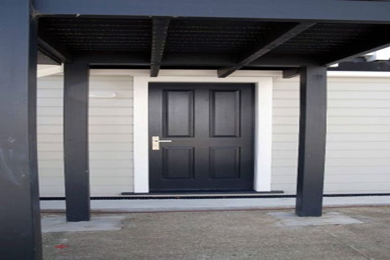 Photo of property in 7 Rixon Grove, Mount Victoria, Wellington, 6011