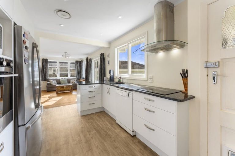 Photo of property in 5 Prouse Grove, Silverstream, Upper Hutt, 5019