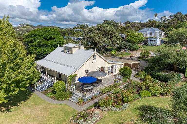 Photo of property in 2 Tasman Street, Mangonui, 0420