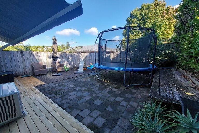 Photo of property in 1/59 Salamanca Road, Sunnynook, Auckland, 0620