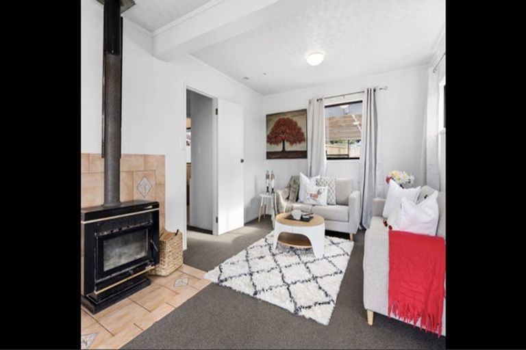 Photo of property in 29 Rishworth Avenue, Stanmore Bay, Whangaparaoa, 0932