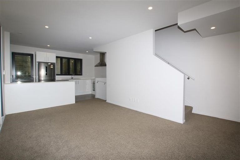 Photo of property in 2 Akeake Lane, Manurewa, Auckland, 2102