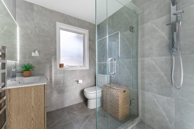 Photo of property in 24 Glendene Avenue, Glendene, Auckland, 0602