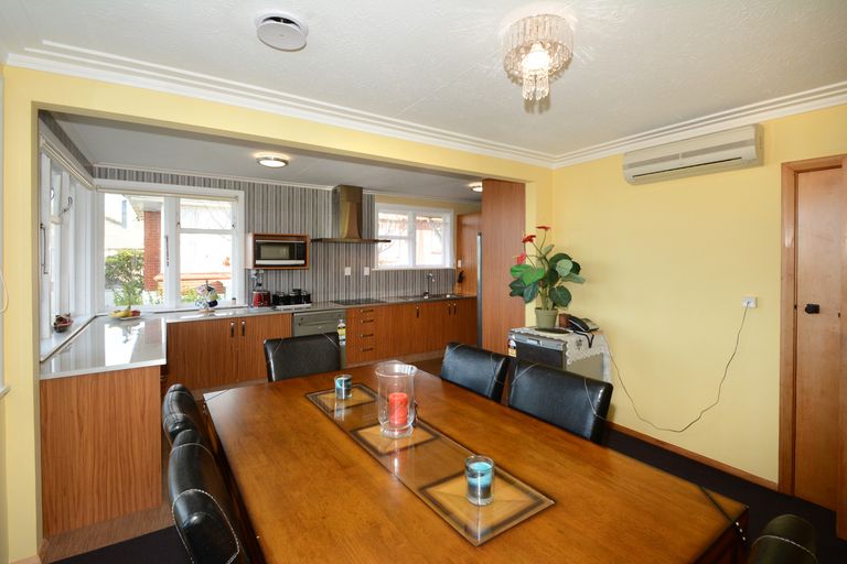 Photo of property in 18 Hanlon Street, Halfway Bush, Dunedin, 9010