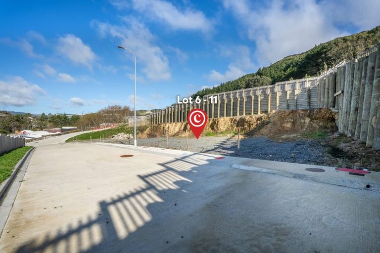 Photo of property in 42 Raiha Street, Kenepuru, Porirua, 5022