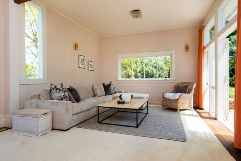 Photo of property in 14 Cameron Road, Bluff Hill, Napier, 4110