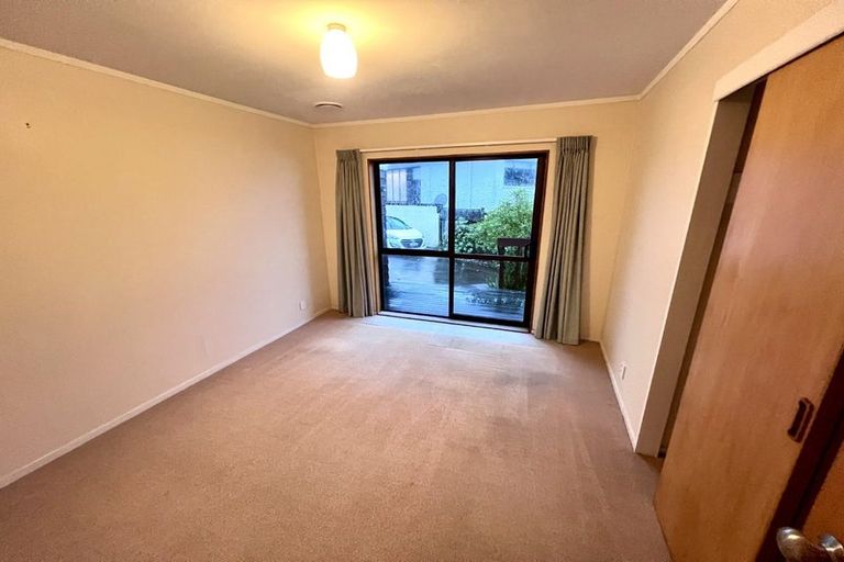 Photo of property in 1 Elgin Place, Red Beach, 0932