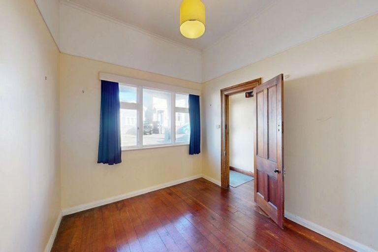 Photo of property in 23 Wilson Street, Newtown, Wellington, 6021