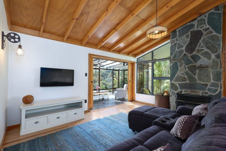 Photo of property in 52 Arapiki Road, Stoke, Nelson, 7011