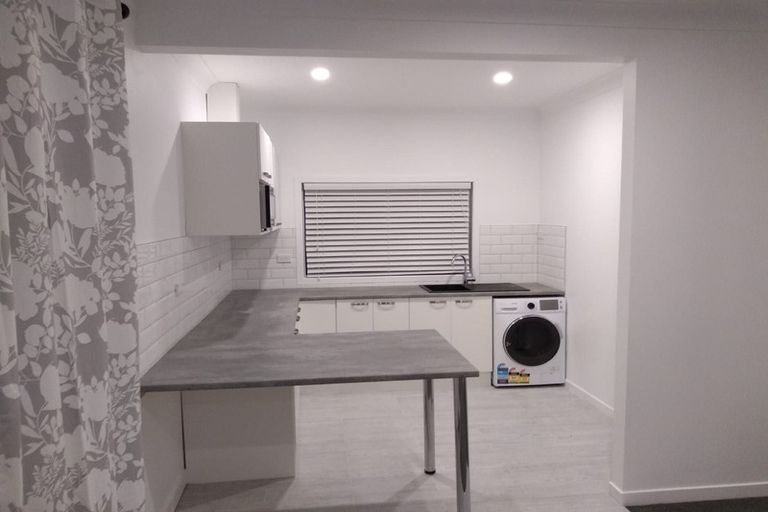 Photo of property in 21 Lemonwood Place, The Gardens, Auckland, 2105