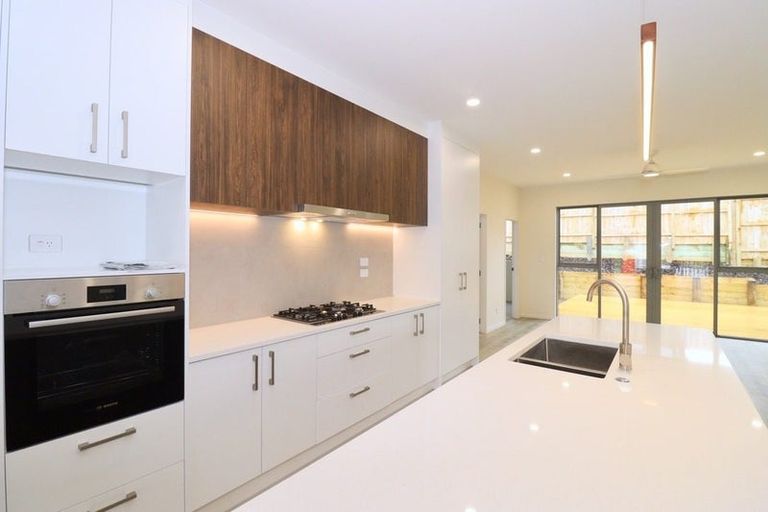 Photo of property in 3 Rarangi Mai Lane, Karaka, 2113