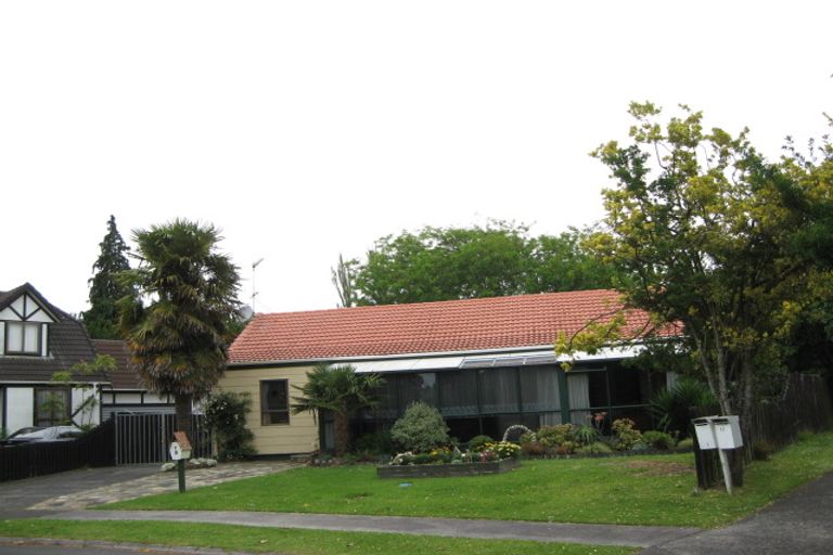 Photo of property in 13 Sharivari Place, Conifer Grove, Takanini, 2112