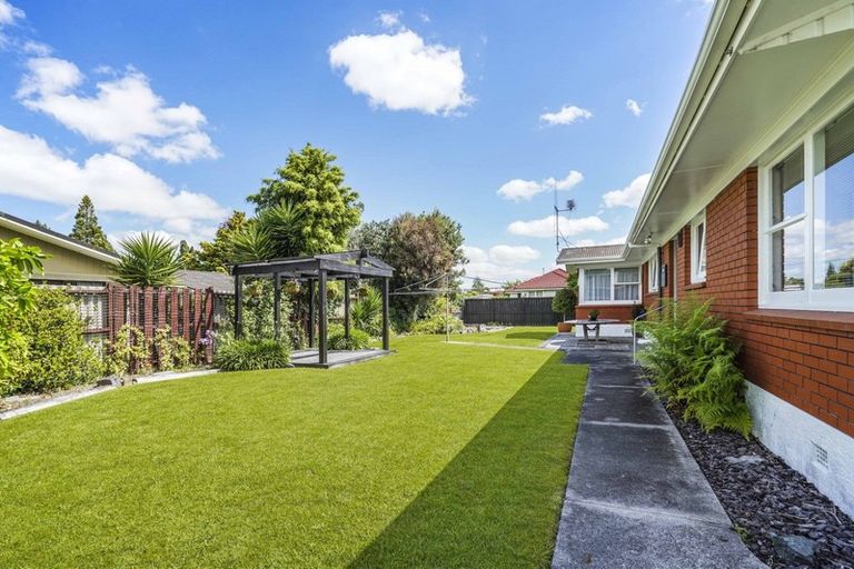 Photo of property in 40 Braid Road, St Andrews, Hamilton, 3200