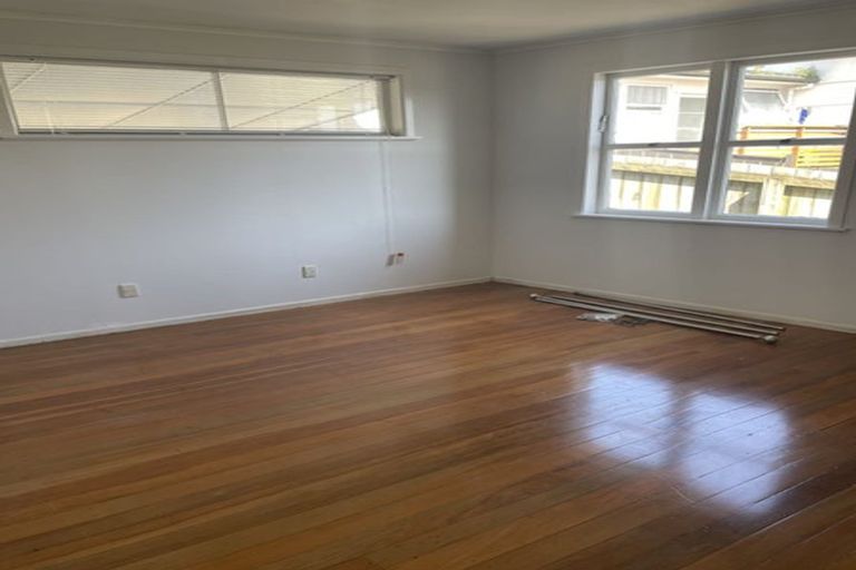 Photo of property in 73 Manuka Road, Bayview, Auckland, 0629