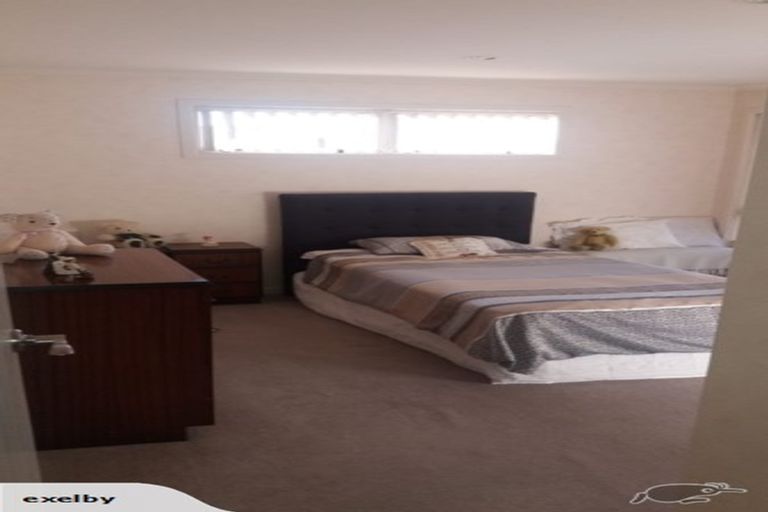 Photo of property in 17 Sovereign Isle Lane, Rototuna, Hamilton, 3210