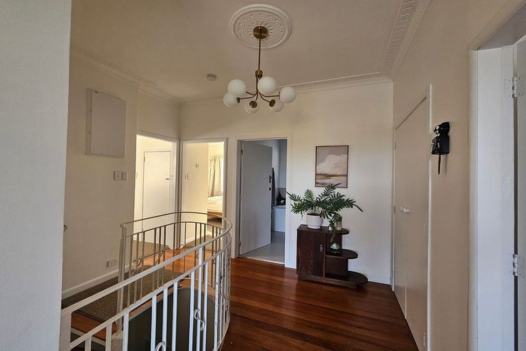 Photo of property in 38 Windsor Road, Maeroa, Hamilton, 3200