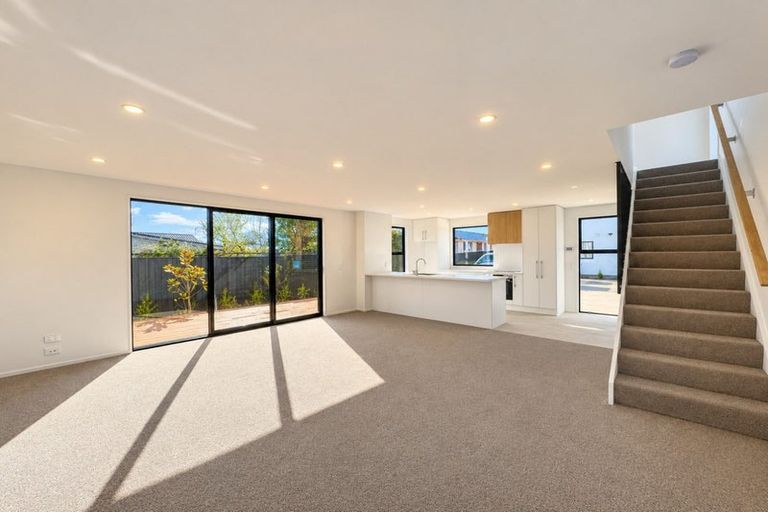 Photo of property in 2/80 Mackworth Street, Woolston, Christchurch, 8062