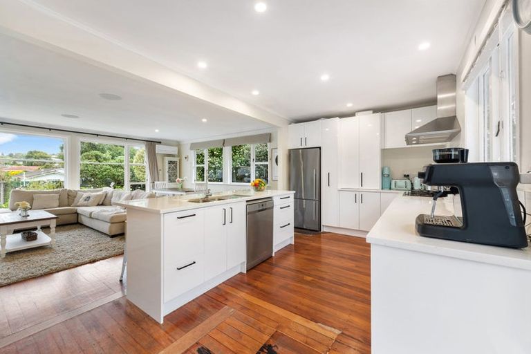 Photo of property in 21 Chartwell Avenue, Glenfield, Auckland, 0629