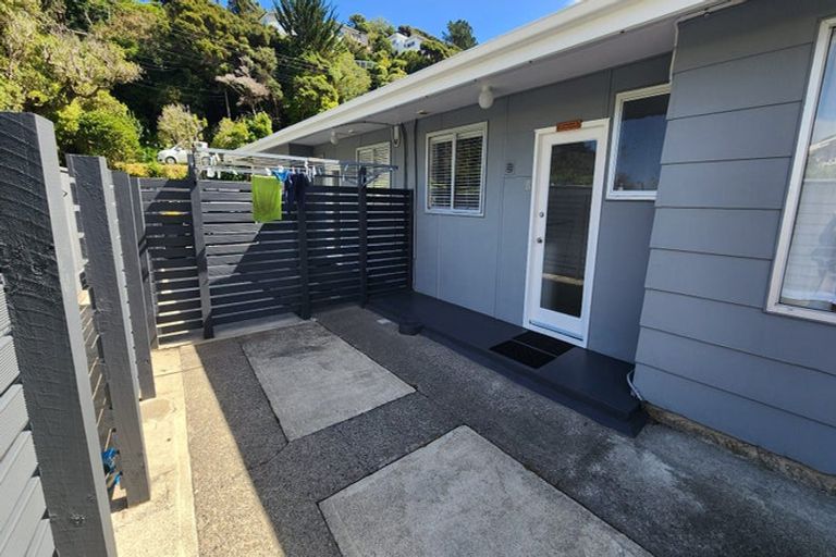 Photo of property in 2/80 Airlie Road, Plimmerton, Porirua, 5026