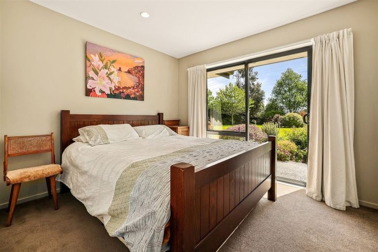 Photo of property in 5 Highlight Lane, Heathcote Valley, Christchurch, 8022