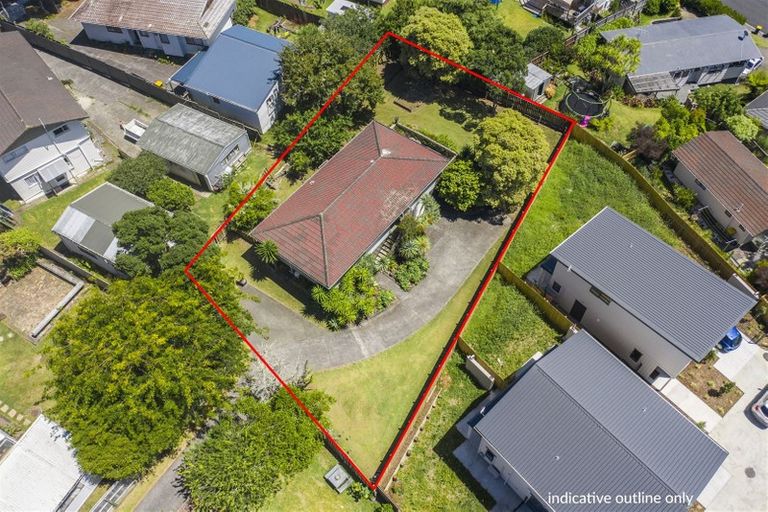 Photo of property in 6 Glastron Place, Bayview, Auckland, 0629