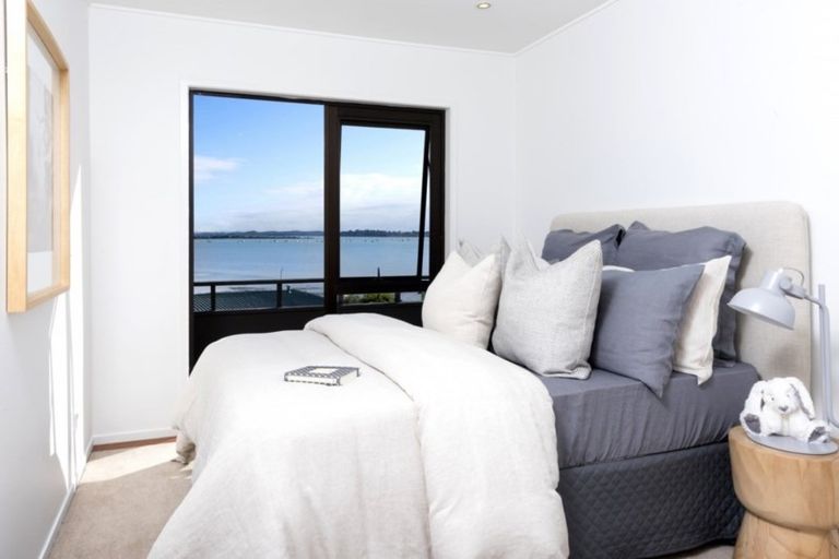 Photo of property in 74 Bramley Drive, Farm Cove, Auckland, 2012