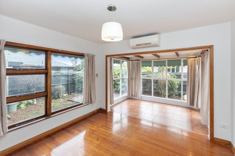 Photo of property in 1/215 Memorial Avenue, Burnside, Christchurch, 8053