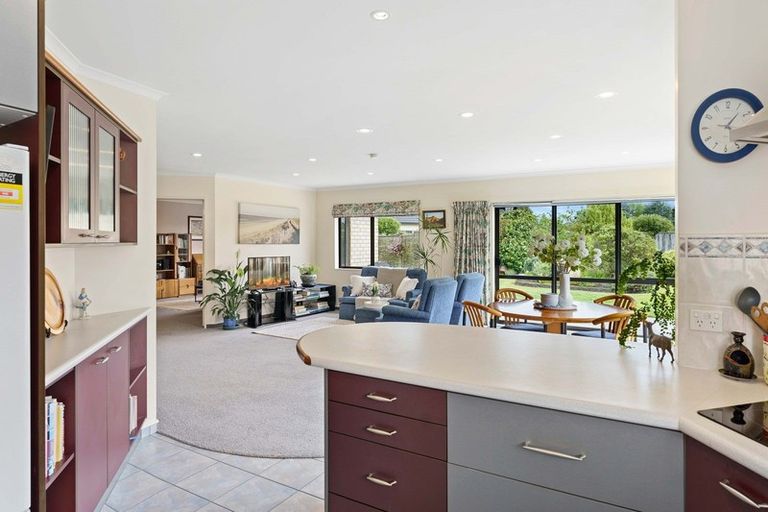 Photo of property in 166 Milne Drive, Paraparaumu, 5032