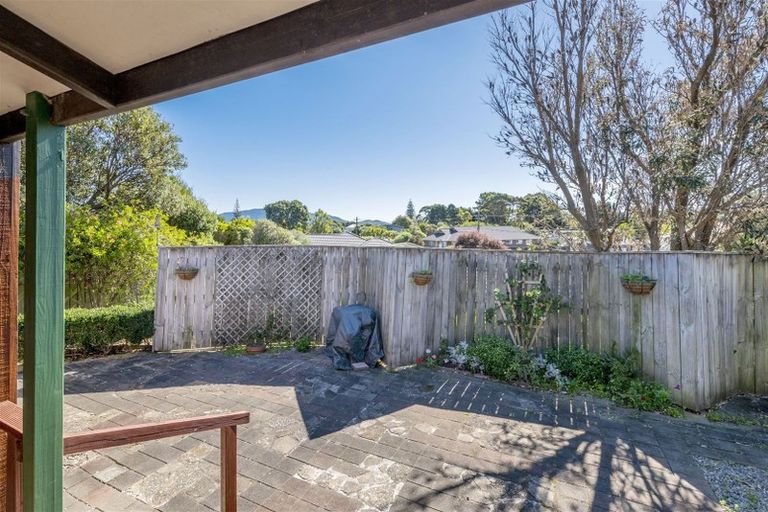 Photo of property in 67 Waimea Road, Waikanae Beach, Waikanae, 5036