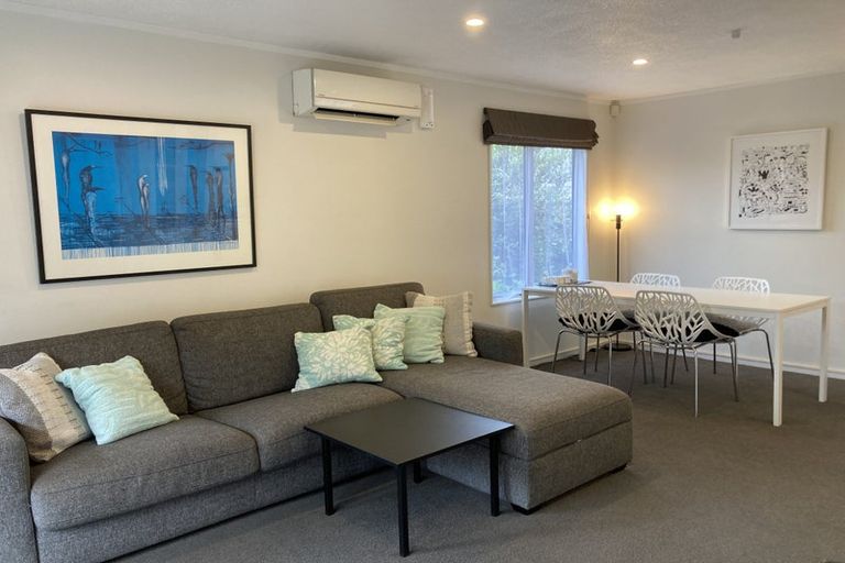 Photo of property in 9/8 Palmer Crescent, Silverstream, Upper Hutt, 5019