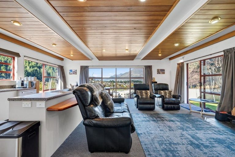 Photo of property in 8b Kiely Lane, Queenstown, 9300
