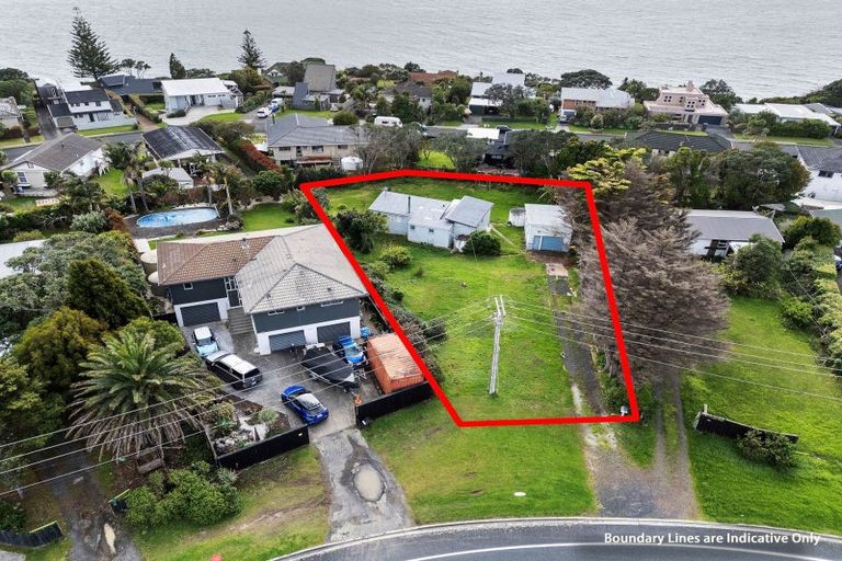 Photo of property in 1366 Whangaparaoa Road, Army Bay, Whangaparaoa, 0930