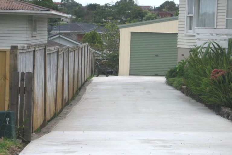 Photo of property in 1/38 Sunnyfield Crescent, Glenfield, Auckland, 0629