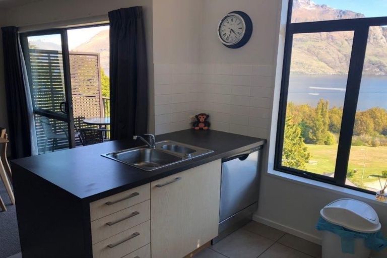 Photo of property in Arno Apartment, 7/8 Mckerrow Place, Sunshine Bay, Queenstown, 9300