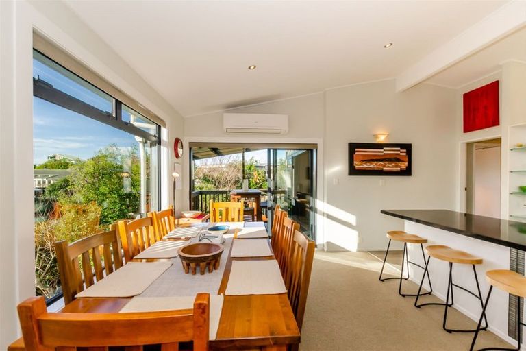 Photo of property in 109 Seaview Road, Paraparaumu Beach, Paraparaumu, 5032