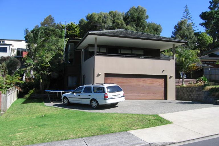 Photo of property in 10 Falstone Lane, Browns Bay, Auckland, 0630