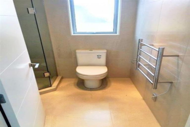 Photo of property in 10 Tinaku Road, Flat Bush, Auckland, 2019