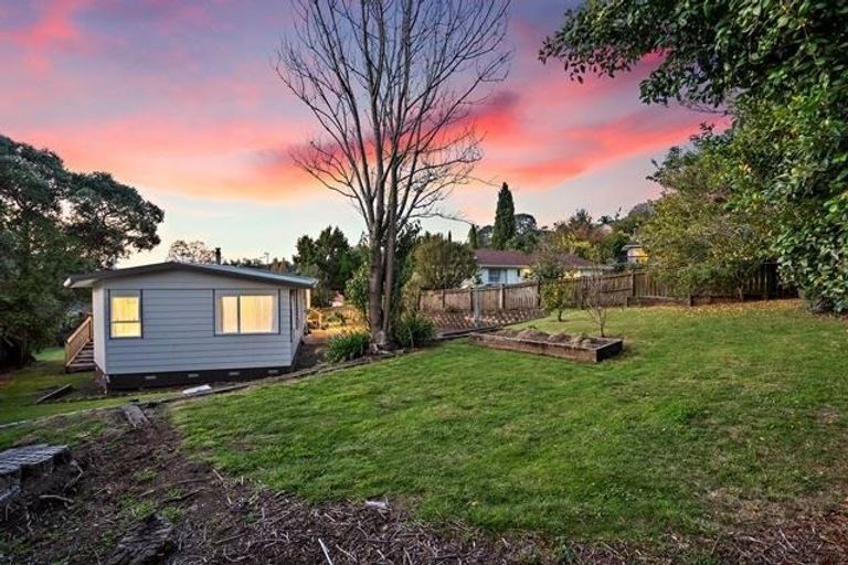 Photo of property in 43 Mack Place, Red Hill, Papakura, 2110