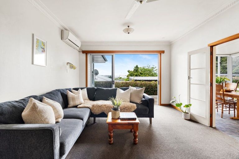 Photo of property in 51 Burns Road, Hospital Hill, Napier, 4110
