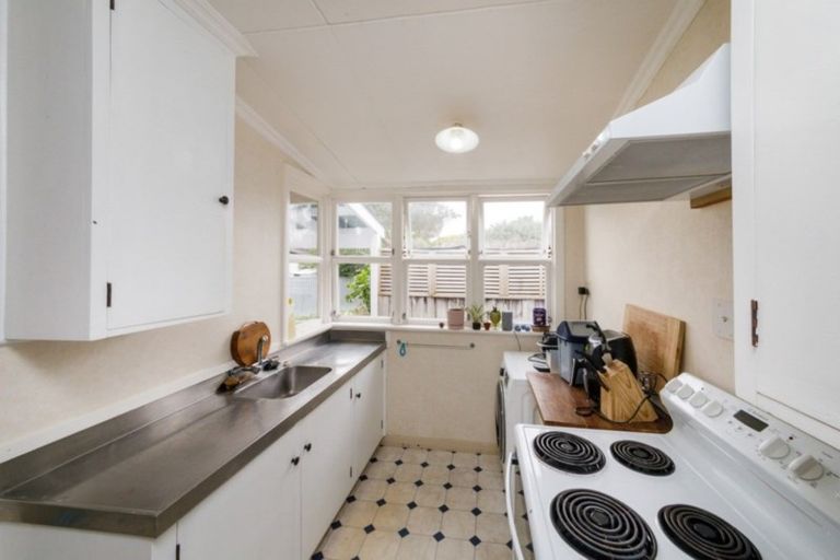Photo of property in 2/24 Birmingham Street, Takaro, Palmerston North, 4412