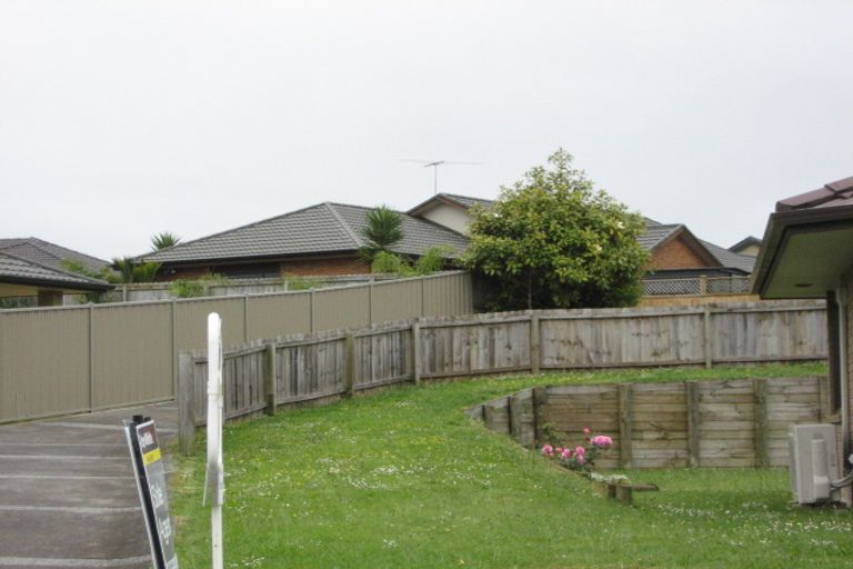 Photo of property in 9 Beverage Place, Rosehill, Papakura, 2113