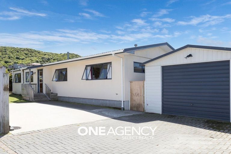 Photo of property in 20 Te Hiko Street, Takapuwahia, Porirua, 5022