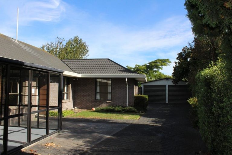 Photo of property in 48 Bellingham Place, Avonhead, Christchurch, 8042